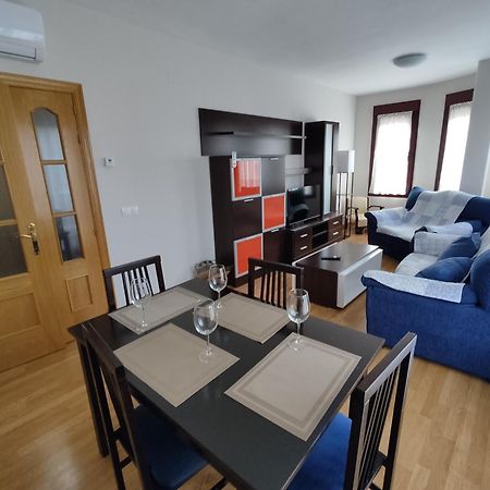 Luz De La Avenida Apartment Томелосо Екстериор снимка