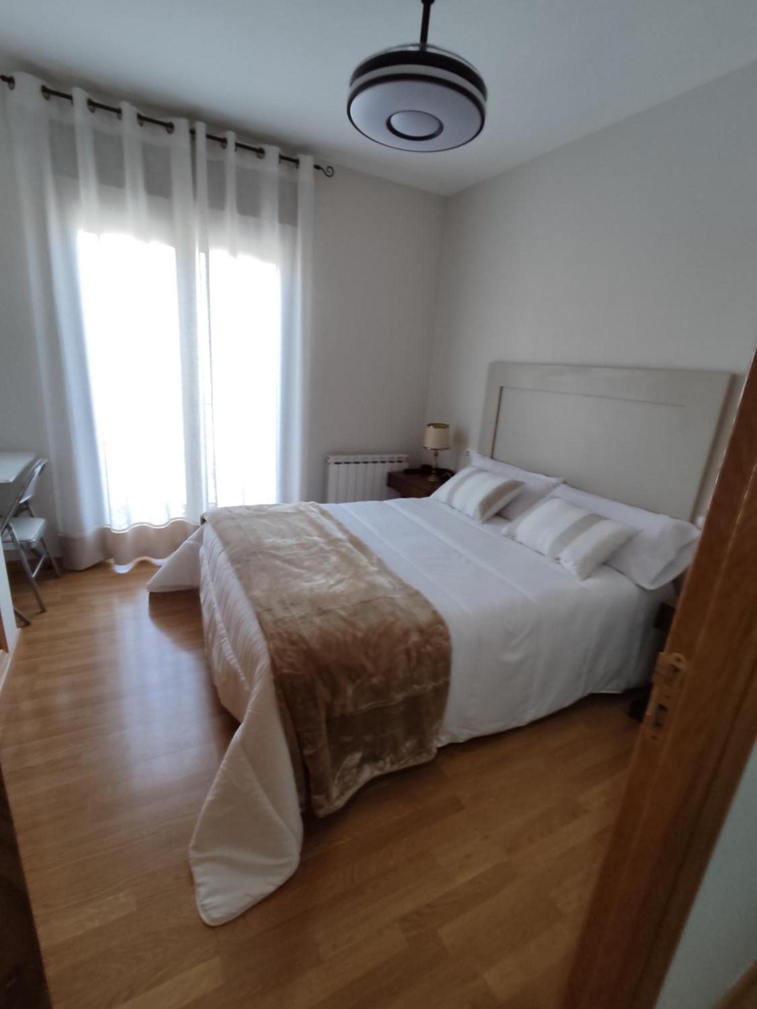 Luz De La Avenida Apartment Томелосо Екстериор снимка